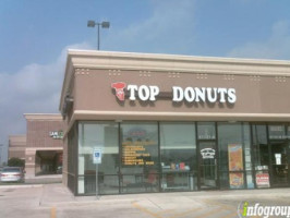 Top Donuts outside