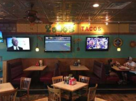 Yabo's Tacos Westerville inside
