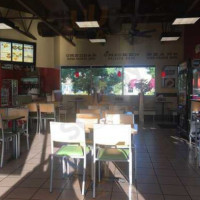 Del Taco inside