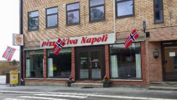 Pizza Viva Napoli outside
