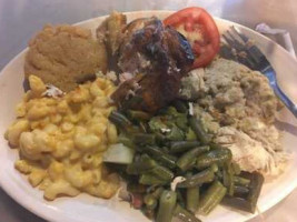 Minnie Lee's Soul Food Cafe food