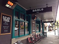 Darlo Bar outside