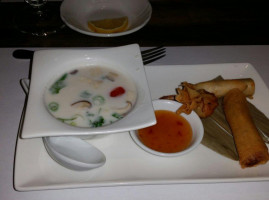 Pick Thai Restaurant food