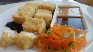 Lemongrass Asian Bistro food