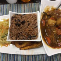 Flavaz Jamaican Grille food