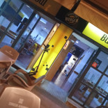 Yeahlow Burger Comida