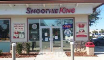 Smoothie King outside