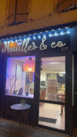 Nouilles Co inside