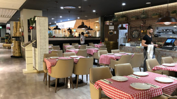 Cafeteria El Corte Ingles Puerto Banus inside