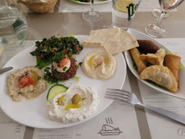 Restaurant Le Libanais food