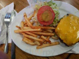 Rusty Bucket And Tavern food