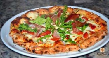 Sello's Italian Oven food