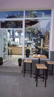 Pavos Coffee Shop food