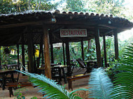 Canto no Bosque Restaurante inside