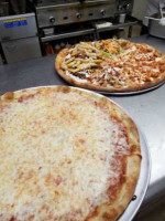 Giovanni's Pizza food