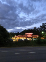 Ruby Tuesday's outside