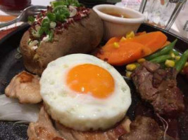 Eatzi Gourmet Steakhouse Bistro (yishun) food