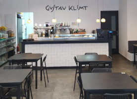 Gustav Klimt Cafe Elche food