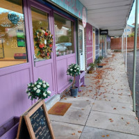 Betsy's Cake And Coffee House outside