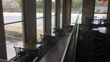 Fratellos Riverfront inside