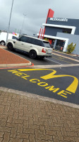 Mcdonald's Shall Cross Drive-thru outside