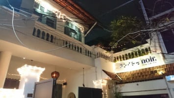 Noir. Ăn Trong Bóng Tối Dining In The Dark Saigon inside