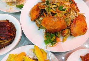 May Yan Seafood food