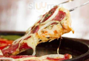 Pizzaria Serra Nostra food