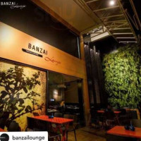 Banzai Lounge inside