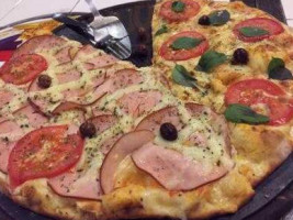 Pizzaria Forno D' Lenha food