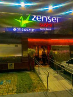 Zensei Sushi outside