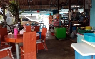 ร้านก๋วยเตี๋ยวหมูขัดสมาธิ food