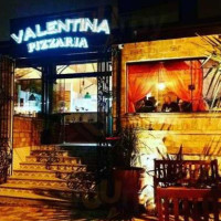 Pizzaria Valentina outside