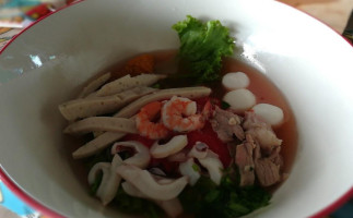 ก๋วยเตี๋ยวชามใหญ่เมืองพิชัยในปั้มเอการเกษตร food