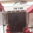Toni's Bar outside