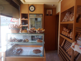 Panaderia Alvaro inside