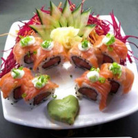 Yudi Sushi food