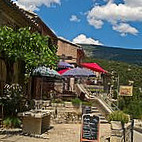 L'auberge A Savoillans outside