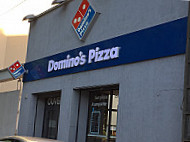 Domino's pizza Troyes outside