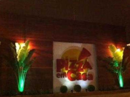 Pizza Em Casa inside