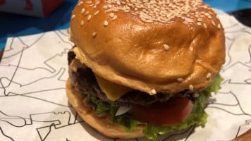 8 Cuts Burger Blends food