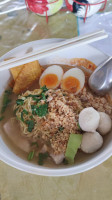 ก๋วยเตี๋ยวกาละมังบ้านม่อน food