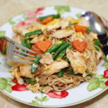 ข้าวไข่เจียวส่งฟรี ม พะเยา Comida