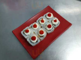 Sushimaki Temaki Roll's food