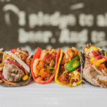 B2b2 Barrio Uptown Comida