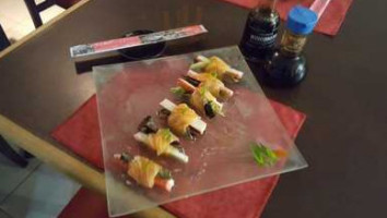 Mix Sushi Temakeria food