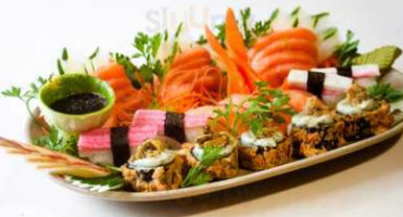 Sushi Arretado food