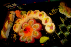 Sushi Niichi food