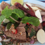 ร้านลาบแม่พิศ Comida