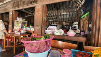 Khanom Jeen Nam Ngiao food